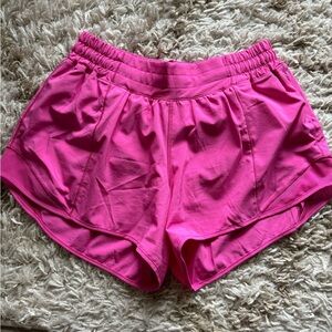 Pow Pink Lululemon Hotty Hot Low Rise Lined Short 4 Inch